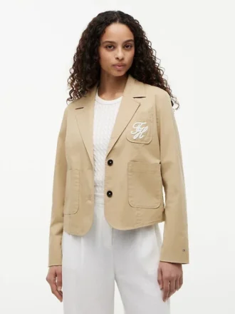 Blazer de sarga elástica con monograma en letra cursiva