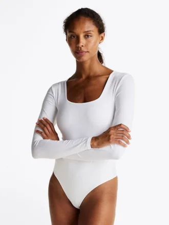 Body de manga larga con cuello cuadrado