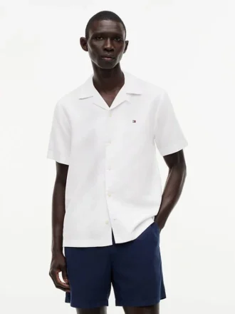 camisa camp de algodn y lino de corte regular 1 5 330x440 - Camisa camp de algod&oacute;n y lino de corte regular