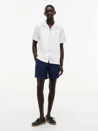 camisa camp de algodn y lino de corte regular 2 5 330x440 - Camisa camp de algod&oacute;n y lino de corte regular
