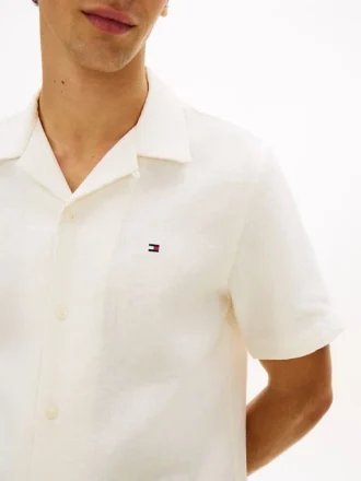 Camisa camp de corte regular en mezcla de lino