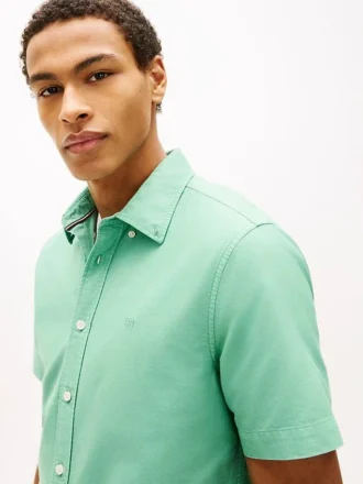 Camisa Oxford teñida en prenda de corte regular Camisa Oxford teñida en prenda de corte regular