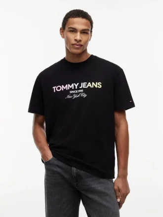 Camiseta con logo degradado de Tommy Jeans