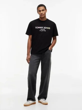 Camiseta con logo degradado de Tommy Jeans