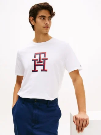 Camiseta con logotipo monograma