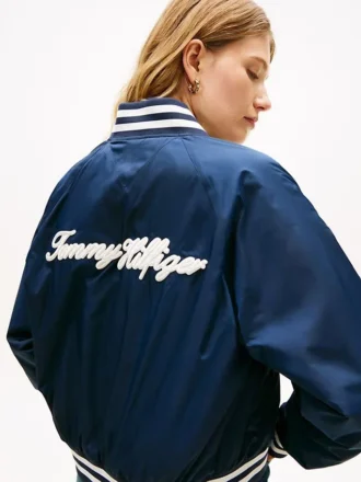 Chaqueta bomber universitaria repelente al agua