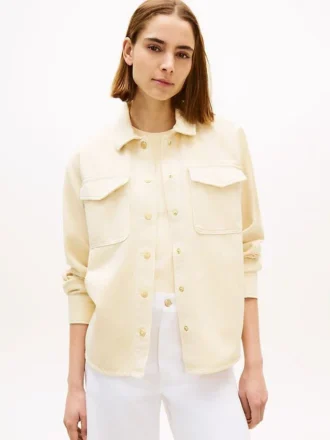 Chaqueta de camisa de mezclilla teñida en prenda