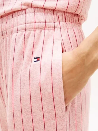 Conjunto de pijama con camiseta corta y pantalones