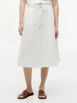 Falda midi con ojales bordados
