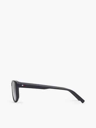 Gafas de sol clásicas con montura rectangular