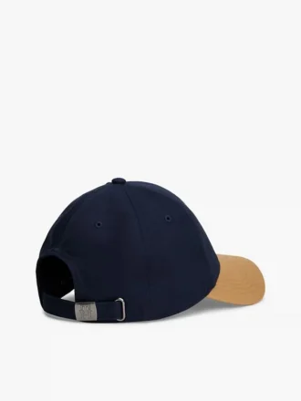 Gorra de béisbol con logotipo monograma