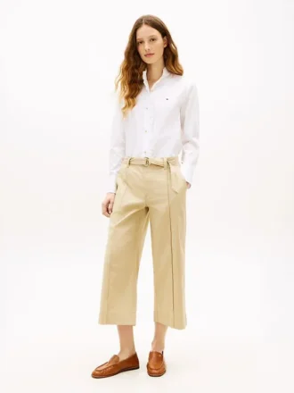 Pantalón chino de pierna ancha con cinturón