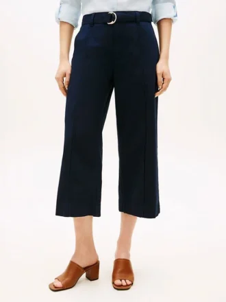 Pantalón chino de pierna ancha con cinturón