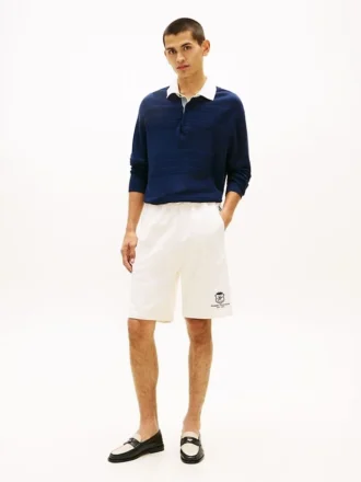 Pantalón corto de felpa con escudo monograma