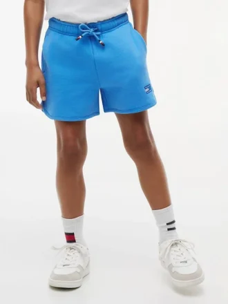 Pantalón corto de sudadera con logo de bandera en tonos similares para niños