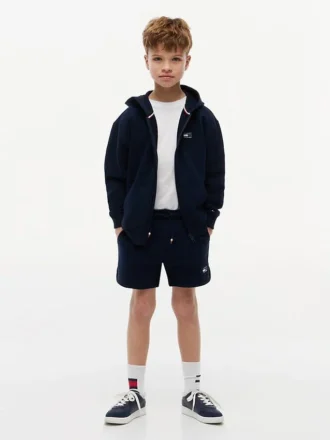 Pantalón corto de sudadera con logo de bandera en tonos similares para niños