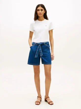 Pantalón corto vaquero de talle alto con cinturón