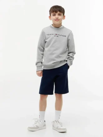 Pantalones cortos chinos con cinturón para niños